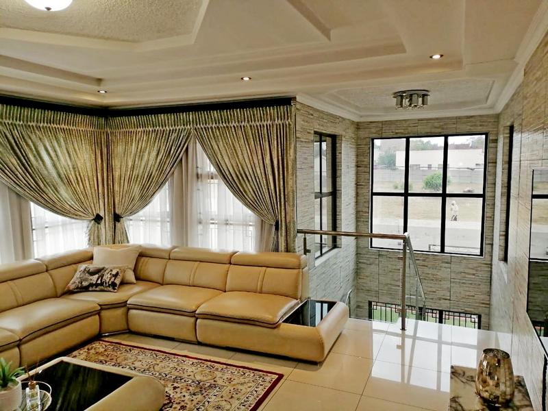 4 Bedroom Property for Sale in Clayville Gauteng