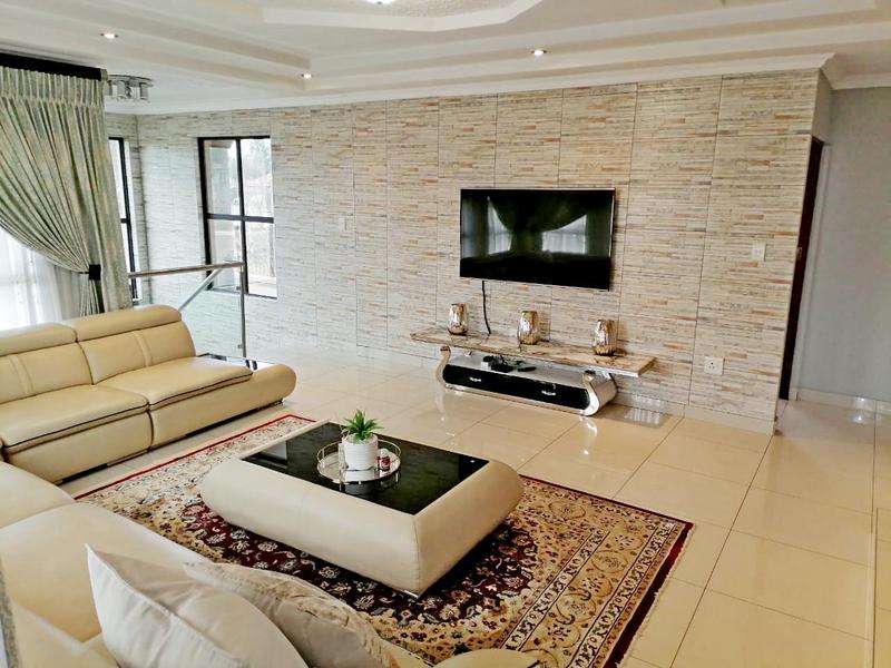 4 Bedroom Property for Sale in Clayville Gauteng