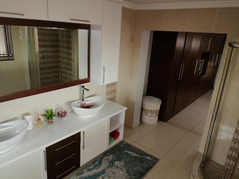 4 Bedroom Property for Sale in Clayville Gauteng