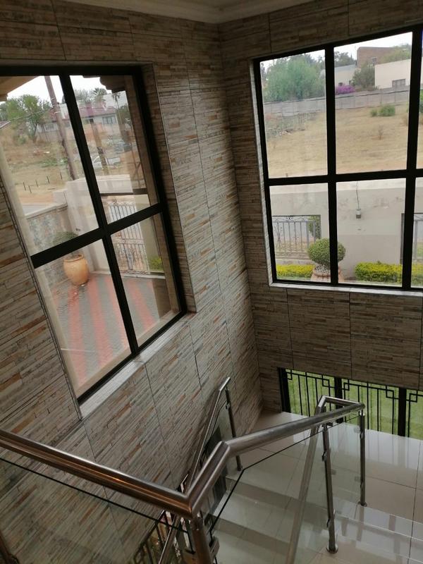 4 Bedroom Property for Sale in Clayville Gauteng