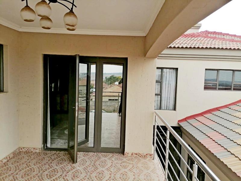 4 Bedroom Property for Sale in Clayville Gauteng