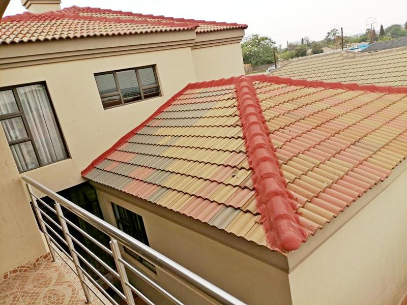 4 Bedroom Property for Sale in Clayville Gauteng