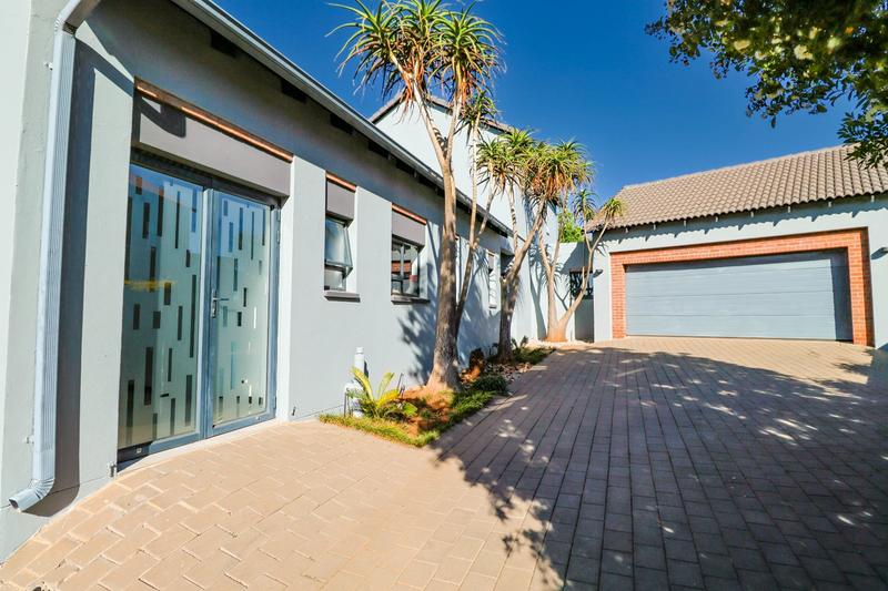 4 Bedroom Property for Sale in Copperleaf Estate Gauteng