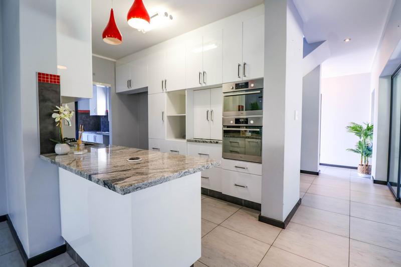 4 Bedroom Property for Sale in Copperleaf Estate Gauteng