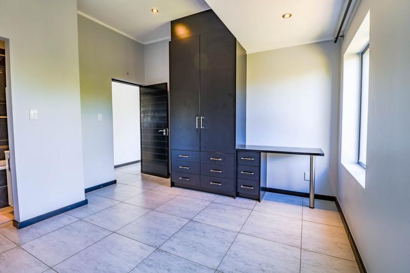 4 Bedroom Property for Sale in Copperleaf Estate Gauteng