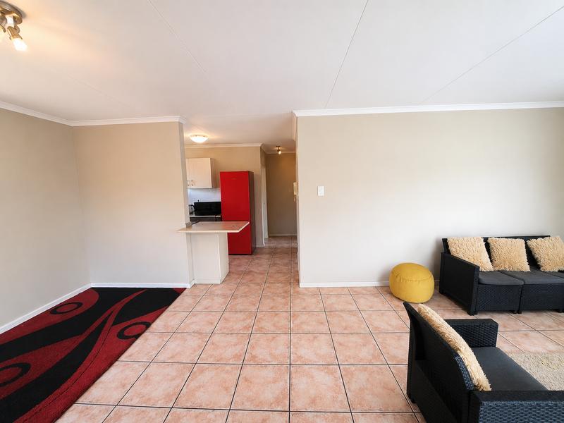 2 Bedroom Property for Sale in Die Hoewes Gauteng
