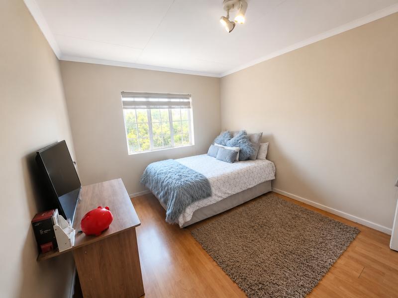 2 Bedroom Property for Sale in Die Hoewes Gauteng