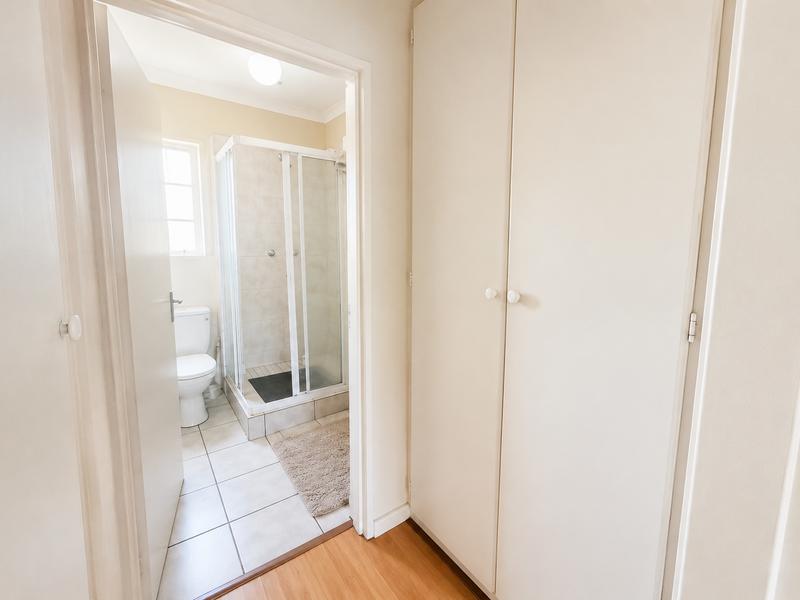 2 Bedroom Property for Sale in Die Hoewes Gauteng