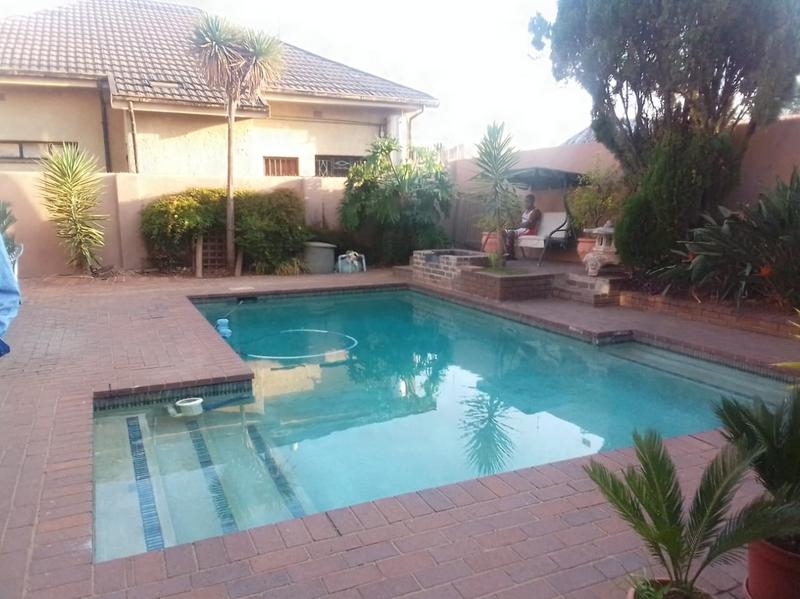 4 Bedroom Property for Sale in Kensington Gauteng