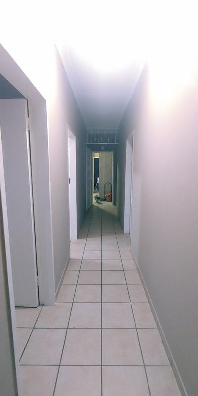 4 Bedroom Property for Sale in Annlin Gauteng