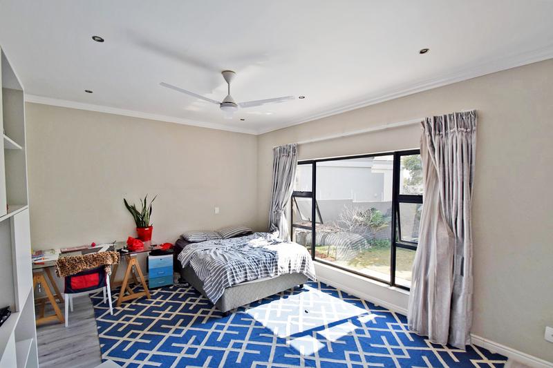 To Let 5 Bedroom Property for Rent in Morningside Gauteng