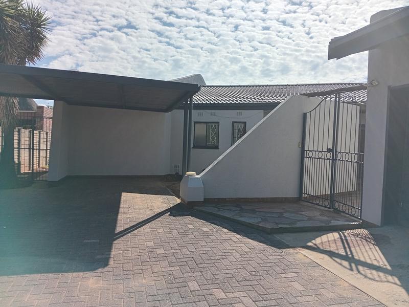 3 Bedroom Property for Sale in Vanderbijlpark SE 6 Gauteng