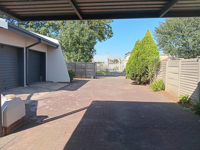 3 Bedroom Property for Sale in Vanderbijlpark SE 6 Gauteng