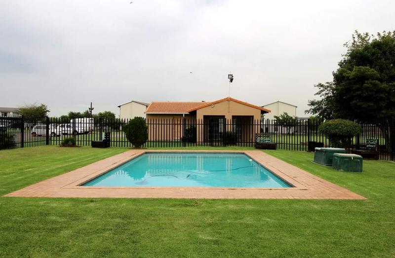 To Let 3 Bedroom Property for Rent in Elspark Gauteng