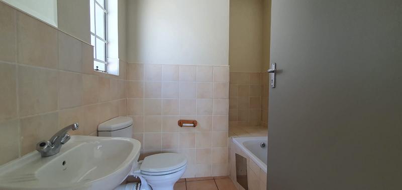 2 Bedroom Property for Sale in Crystal Park Gauteng