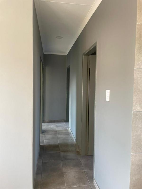 To Let 3 Bedroom Property for Rent in Groblerpark Gauteng