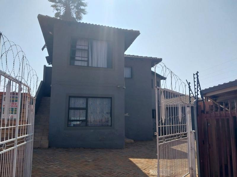 2 Bedroom Property for Sale in Lenasia South Gauteng
