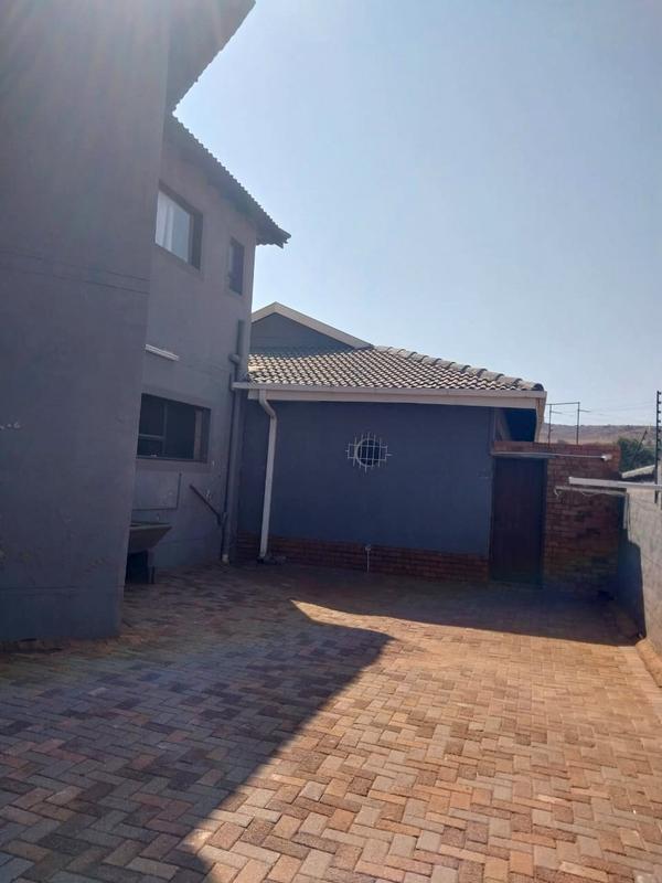 2 Bedroom Property for Sale in Lenasia South Gauteng