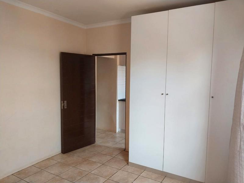 2 Bedroom Property for Sale in Lenasia South Gauteng