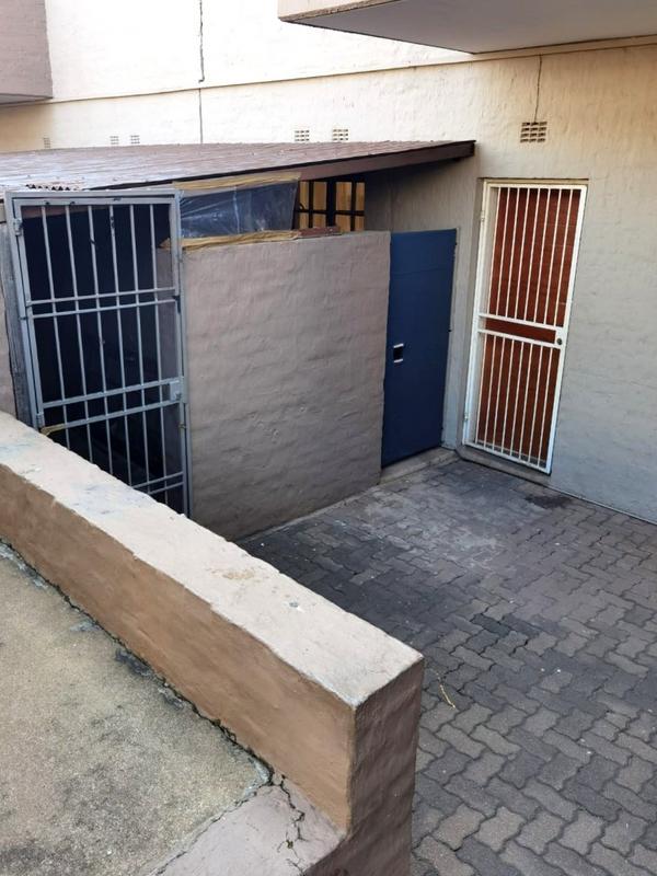 2 Bedroom Property for Sale in Ormonde Gauteng