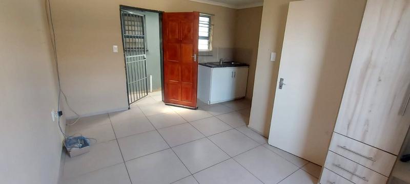 To Let 0 Bedroom Property for Rent in Protea Glen Gauteng