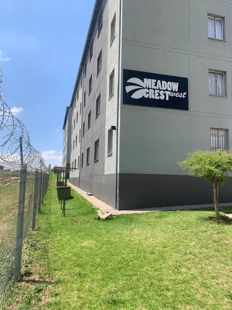 2 Bedroom Property for Sale in Fleurhof Gauteng