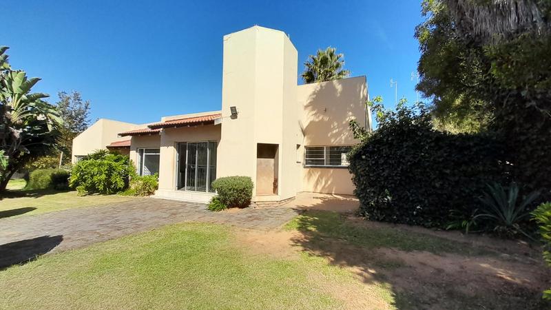 9 Bedroom Property for Sale in Glen Austin Gauteng