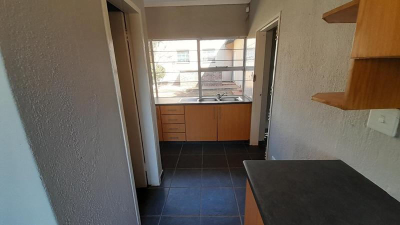 9 Bedroom Property for Sale in Glen Austin Gauteng