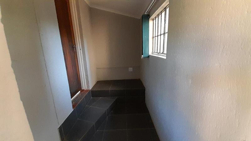 9 Bedroom Property for Sale in Glen Austin Gauteng