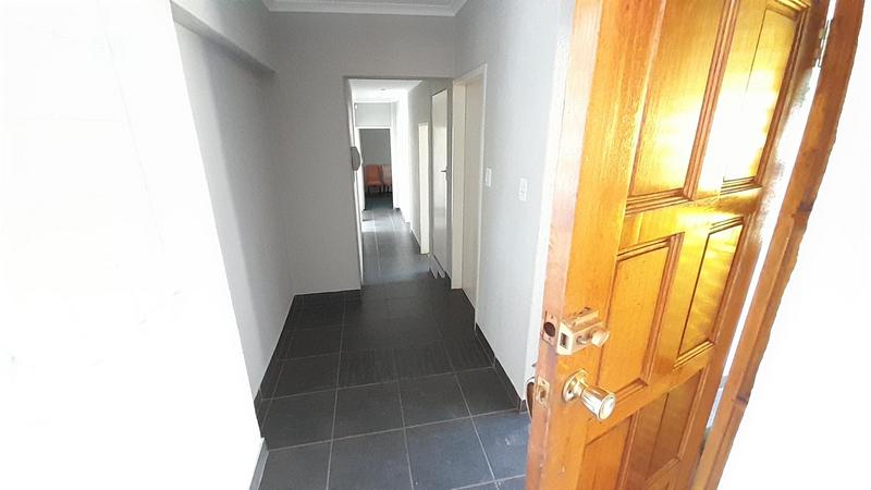 9 Bedroom Property for Sale in Glen Austin Gauteng