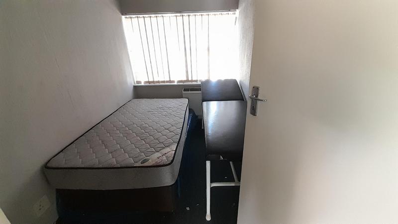 9 Bedroom Property for Sale in Glen Austin Gauteng