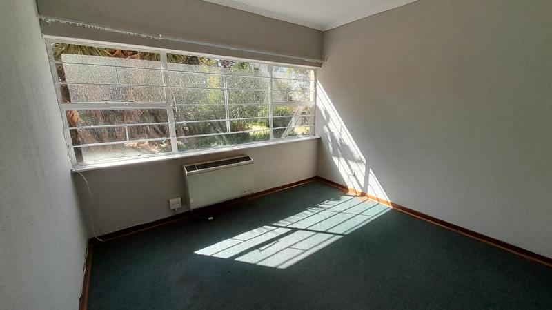 9 Bedroom Property for Sale in Glen Austin Gauteng
