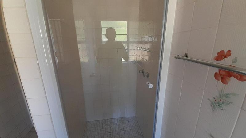 9 Bedroom Property for Sale in Glen Austin Gauteng
