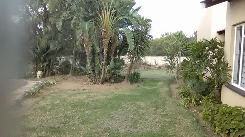 9 Bedroom Property for Sale in Glen Austin Gauteng