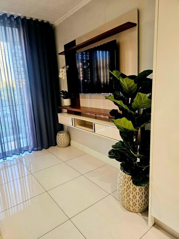 2 Bedroom Property for Sale in Waterfall Gauteng