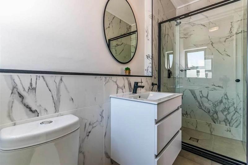 1 Bedroom Property for Sale in Waterfall Gauteng