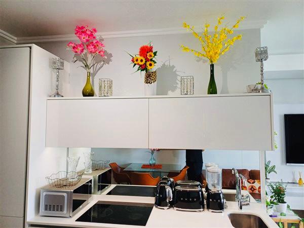 1 Bedroom Property for Sale in Waterfall Gauteng