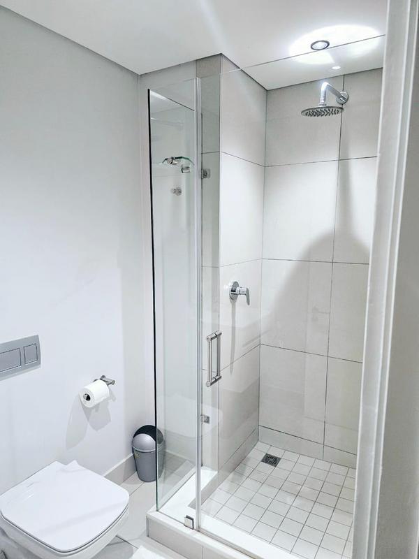 1 Bedroom Property for Sale in Waterfall Gauteng