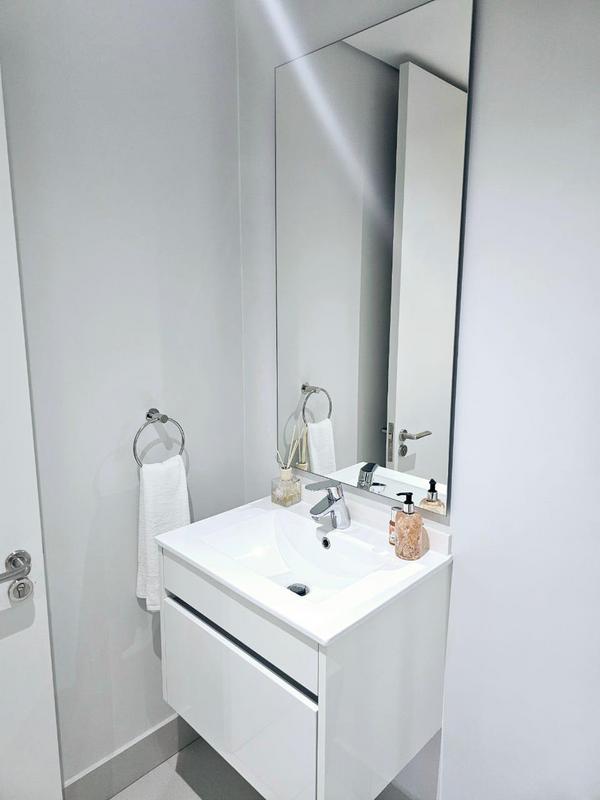 1 Bedroom Property for Sale in Waterfall Gauteng