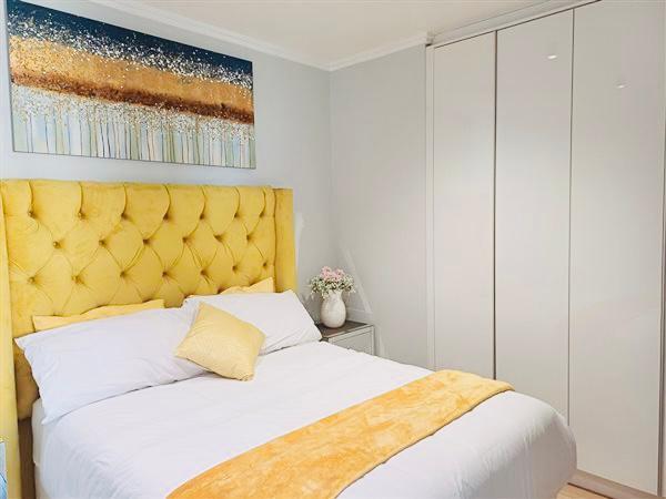 1 Bedroom Property for Sale in Waterfall Gauteng