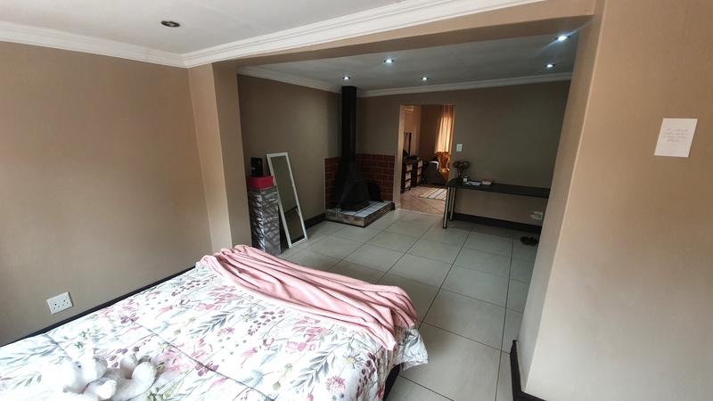 4 Bedroom Property for Sale in Doornpoort Gauteng