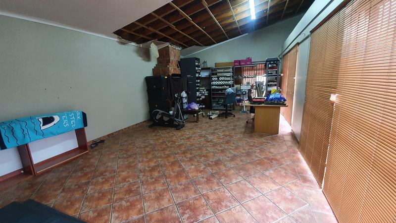 4 Bedroom Property for Sale in Doornpoort Gauteng