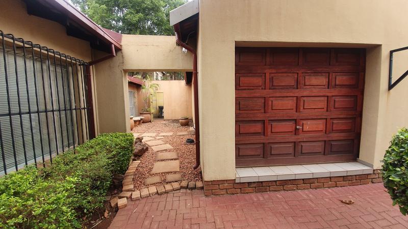 4 Bedroom Property for Sale in Doornpoort Gauteng