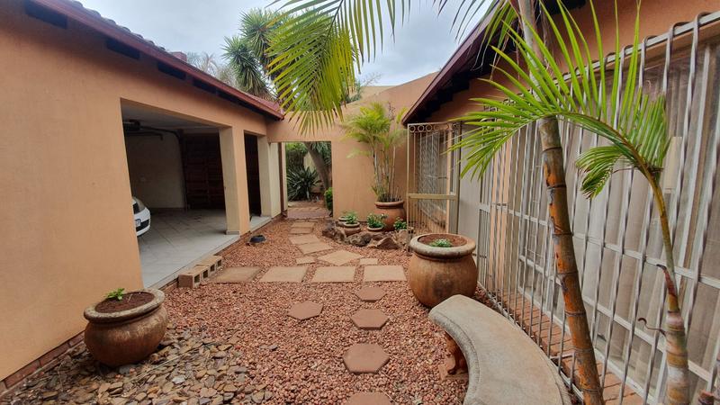 4 Bedroom Property for Sale in Doornpoort Gauteng