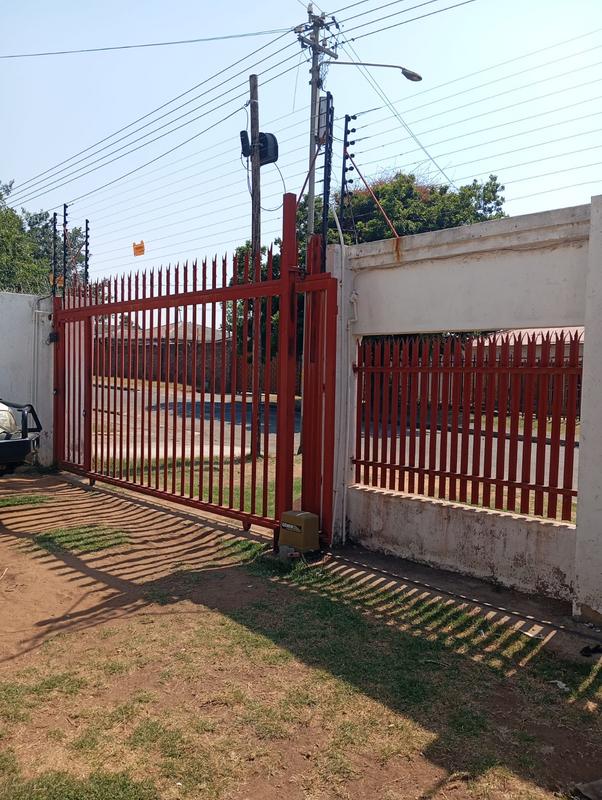 To Let 3 Bedroom Property for Rent in Primrose Gauteng