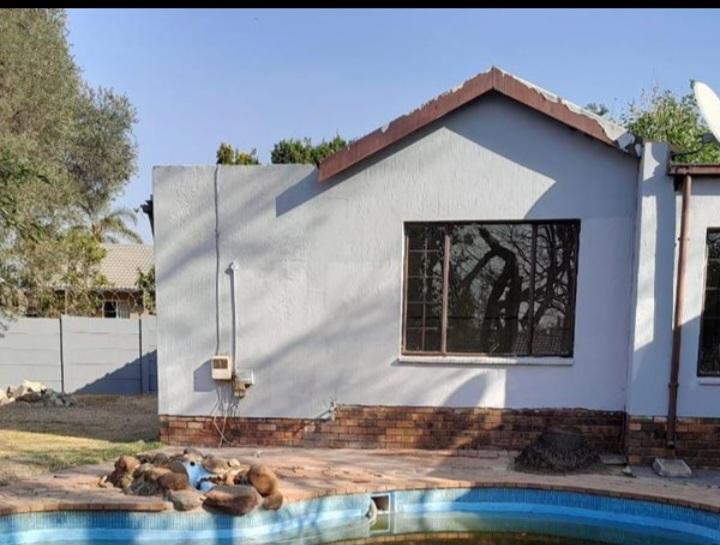 To Let 4 Bedroom Property for Rent in Bloubosrand Gauteng