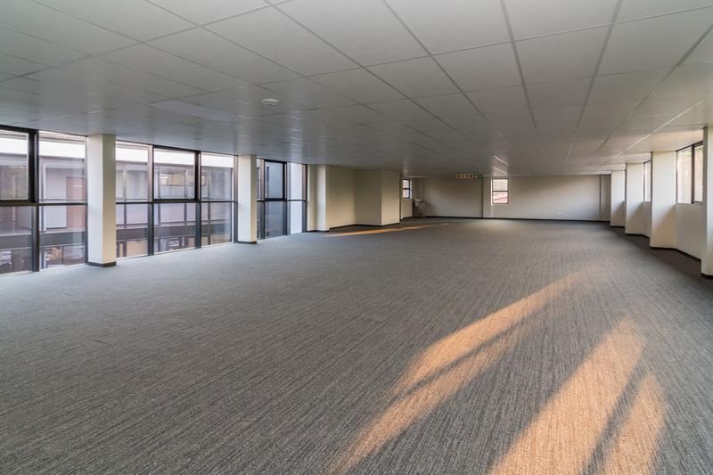 To Let Commercial Property for Rent in Blairgowrie Gauteng
