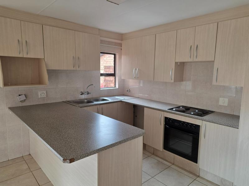 3 Bedroom Property for Sale in Noordheuwel Gauteng