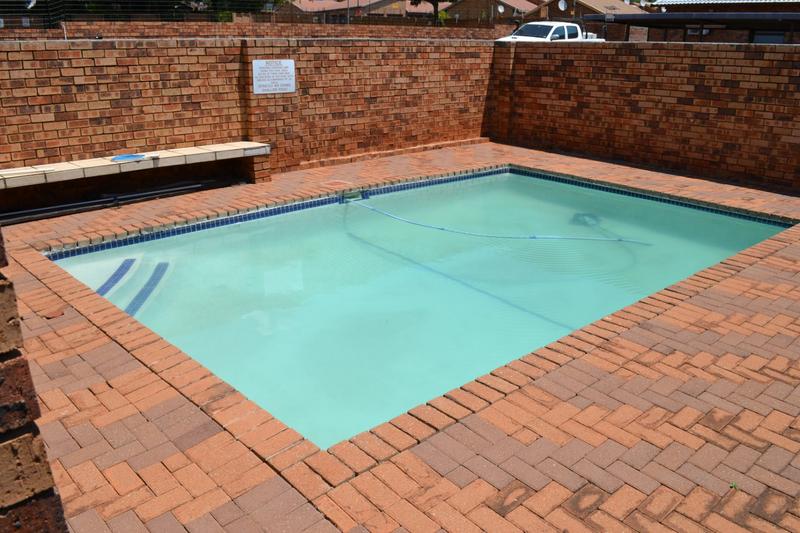 3 Bedroom Property for Sale in Noordheuwel Gauteng
