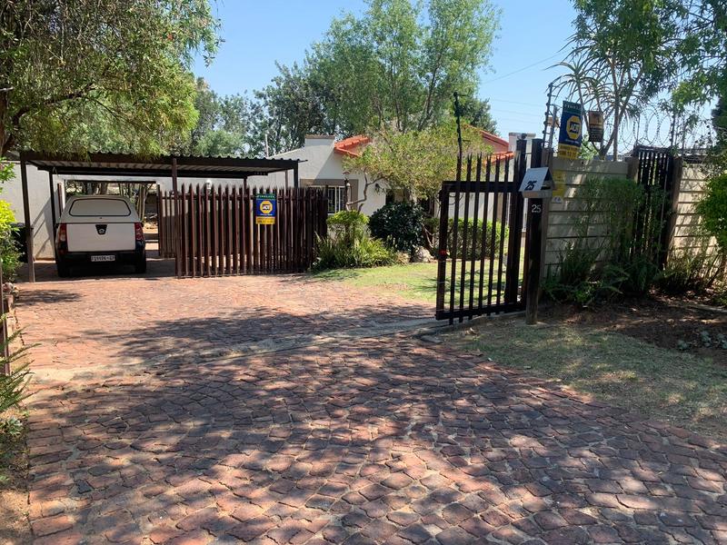 To Let 3 Bedroom Property for Rent in Bloubosrand Gauteng